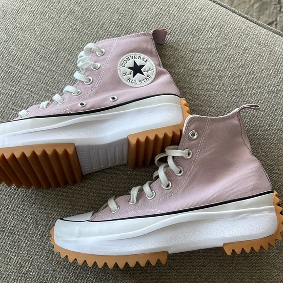 Himalayan Salt Run Star Converse- Size 7 - Picture 3 of 8